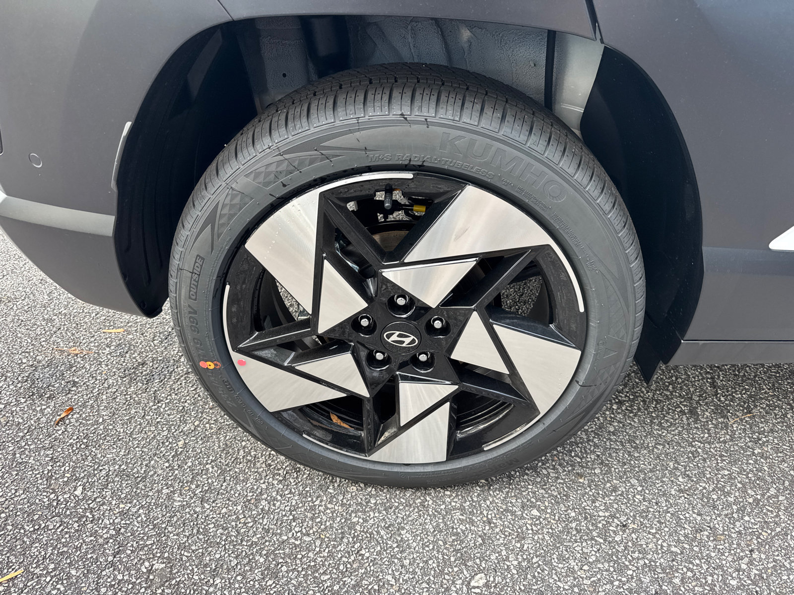 New 2026 Hyundai Kona Limited FWD image 18