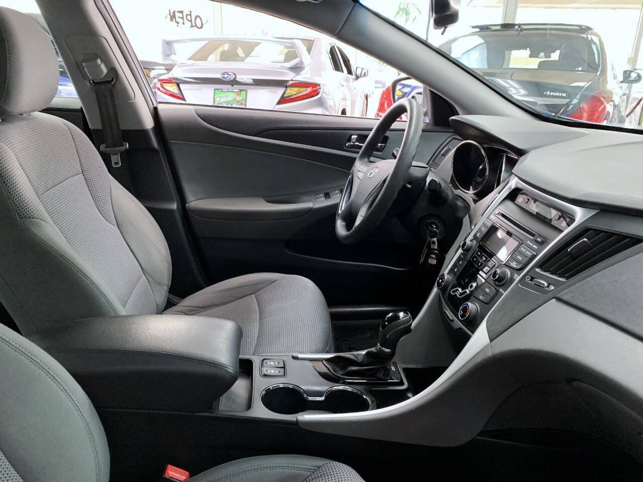 Used 2013 Hyundai Sonata GLS w/ Popular Equipment Pkg FWD image 10