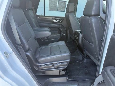 Used 2023 Chevrolet Tahoe Z71 w/ Luxury Package AWD/4WD image 17