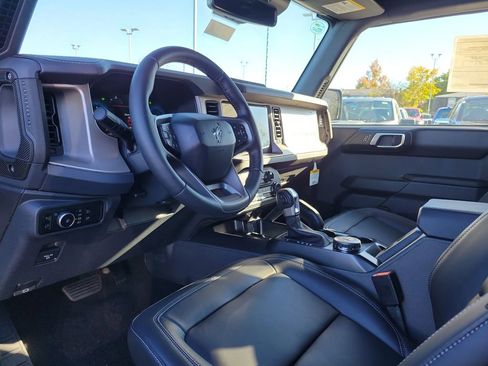 New 2025 Ford Bronco Outer Banks w/ Sasquatch Package image 21