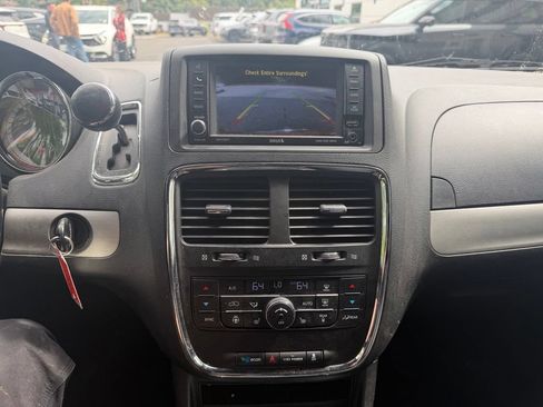 Used 2013 Dodge Grand Caravan R/T w/ Safety Sphere Group FWD image 21