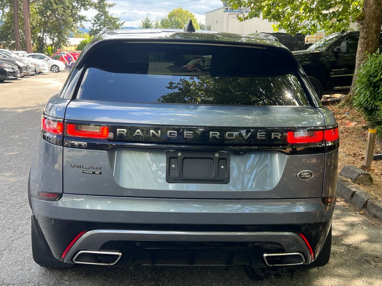 Used 2019 Land Rover Range Rover Velar R-Dynamic SE AWD/4WD image 4