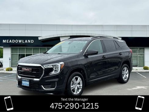 Certified 2022 GMC Terrain SLE w/ Driver Convenience Package image 1