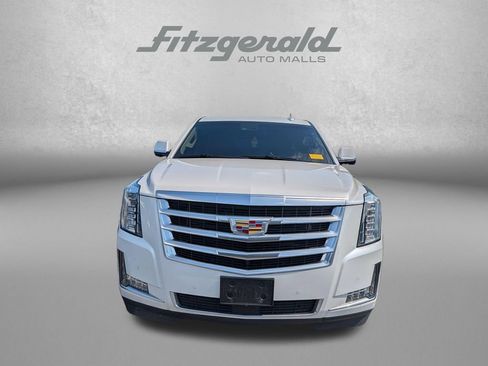 Used 2016 Cadillac Escalade Premium AWD/4WD image 2