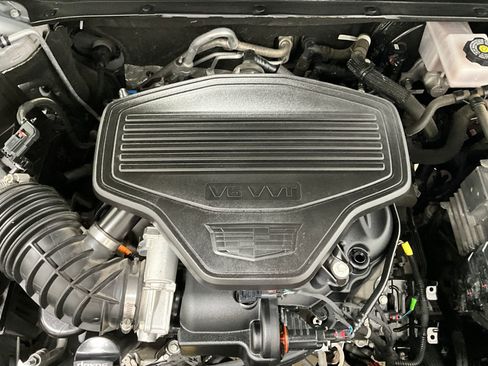 Used 2022 Cadillac XT6 Premium Luxury w/ Technology Package image 31