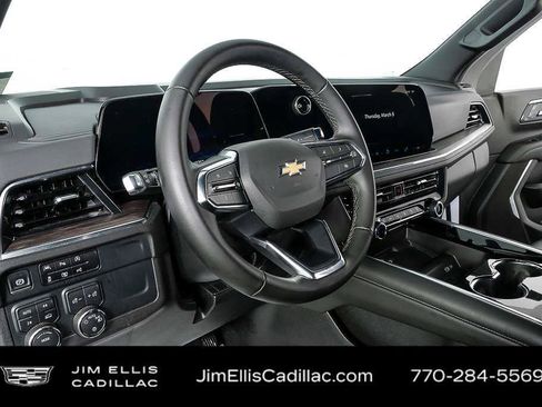 Used 2025 Chevrolet Tahoe LT RWD image 4