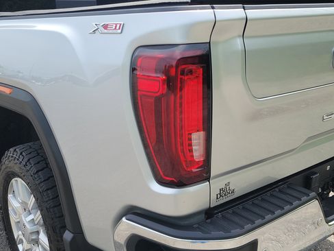 Used 2023 GMC Sierra 2500 SLT w/ SLT Premium Package AWD/4WD image 11
