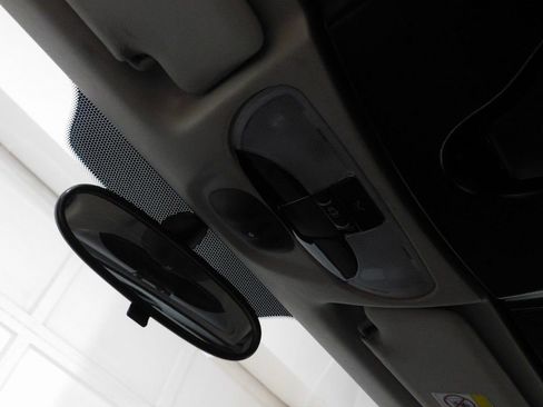 Used 2005 Chrysler Crossfire Limited RWD image 79