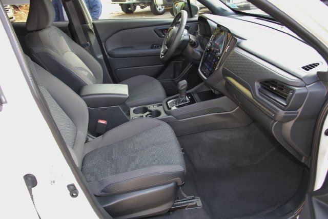Used 2025 Subaru Forester Premium AWD/4WD image 34