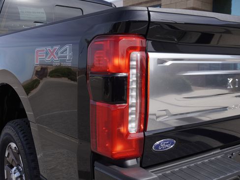 New 2025 Ford F250 King Ranch w/ FX4 Off-Road Package AWD/4WD image 17