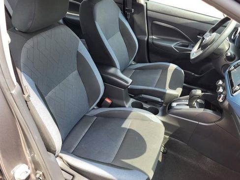 Used 2025 Nissan Versa SV FWD image 20