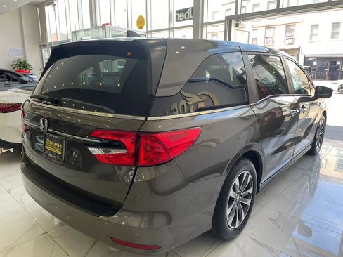 Used 2023 Honda Odyssey EX-L image 6