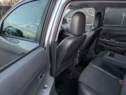 Used 2024 Mitsubishi Outlander Sport SE image 22