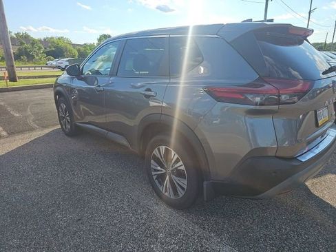 Used 2023 Nissan Rogue SV AWD/4WD image 13