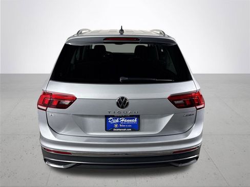 Certified 2022 Volkswagen Tiguan SE image 8