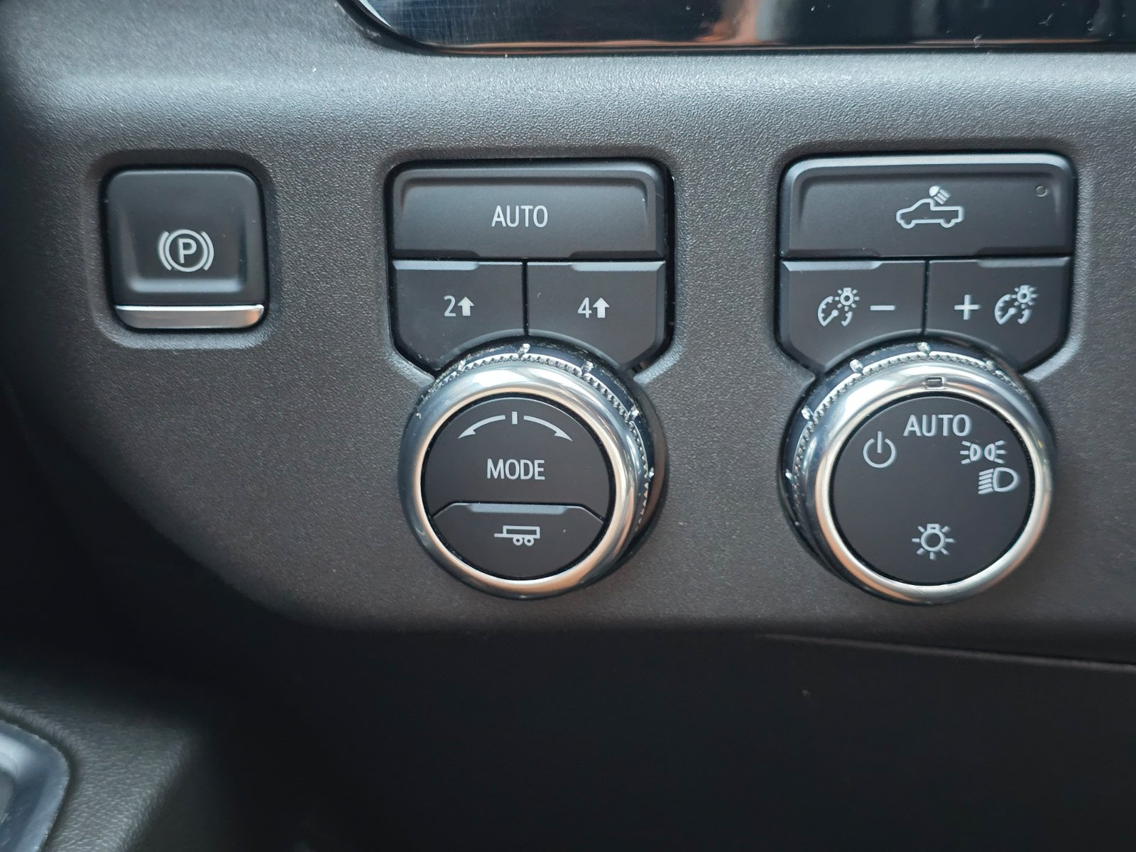 Used 2024 GMC Sierra 1500 SLE AWD/4WD image 21
