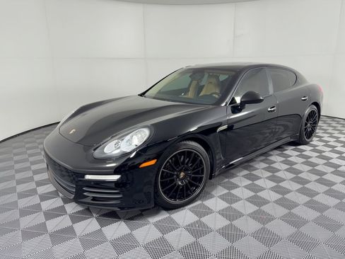 Used 2015 Porsche Panamera image 1