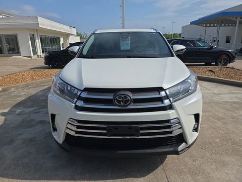 Used 2019 Toyota Highlander Limited AWD/4WD image 8
