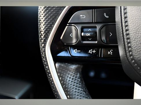 Used 2024 Toyota Tundra Limited AWD/4WD image 35