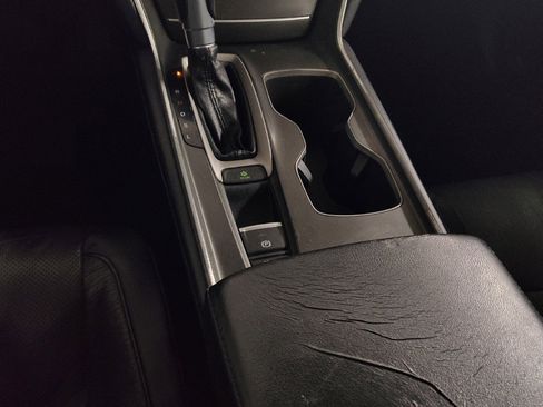 Used 2018 Honda Accord EX-L image 26