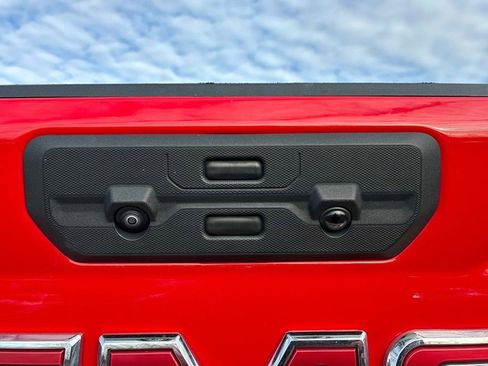 Used 2024 GMC Sierra 3500 SLE w/ SLE Value Package AWD/4WD image 11