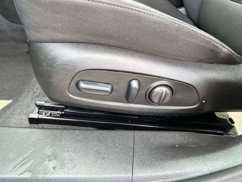 Used 2025 Chevrolet Malibu LT FWD image 20