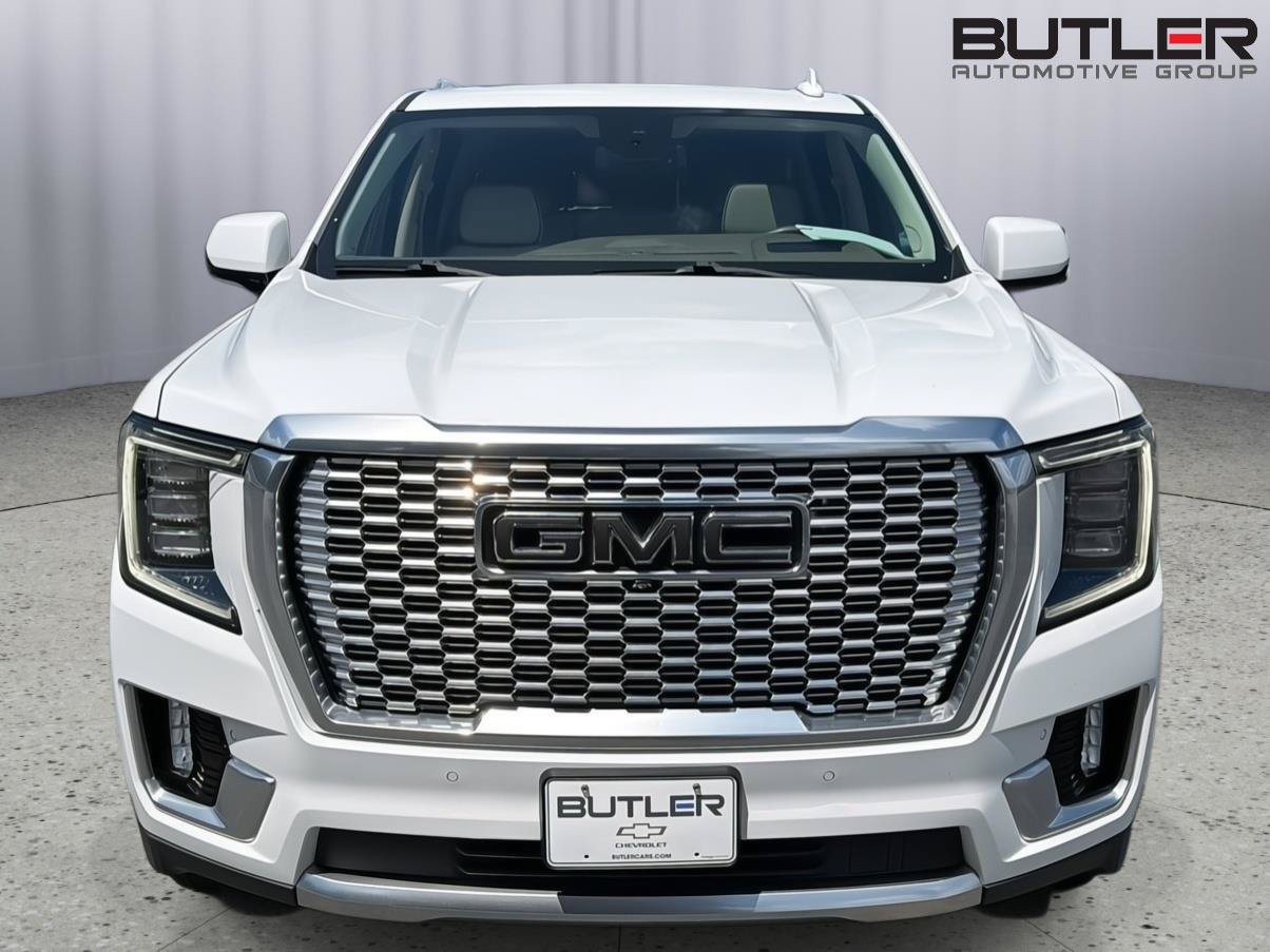 Used 2024 GMC Yukon XL Denali RWD image 9