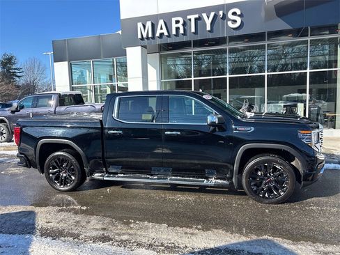 Used 2022 GMC Sierra 1500 Denali image 2