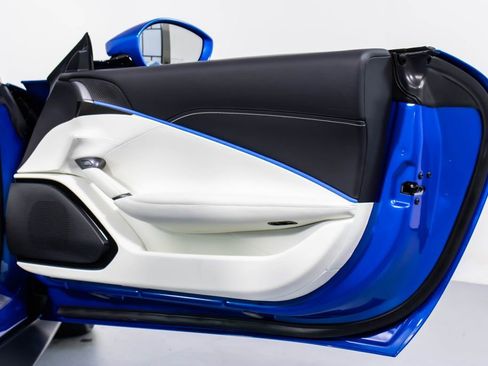 Certified 2025 Ferrari Roma Base image 49