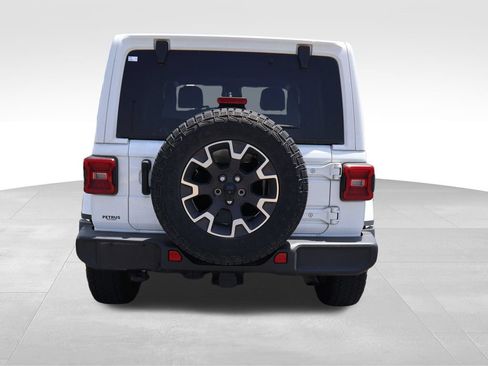Used 2024 Jeep Wrangler Unlimited Sahara w/ Dual Top Group AWD/4WD image 18