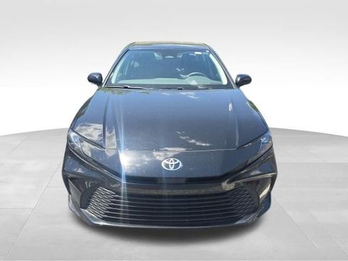 Used 2025 Toyota Camry LE FWD image 9