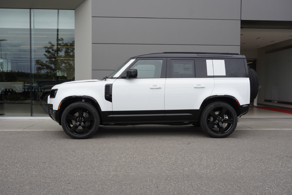 New 2026 Land Rover Defender 110 X-Dynamic SE AWD/4WD image 8
