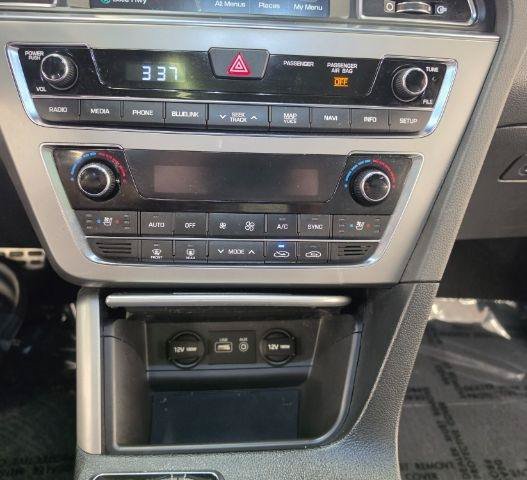 Used 2017 Hyundai Sonata Limited 2.0T w/ Winter Weather Package FWD image 20