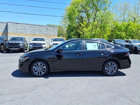 New 2026 Nissan Sentra SL FWD image 2