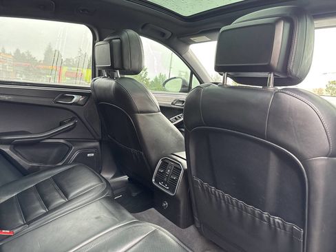 Used 2017 Porsche Macan GTS image 19