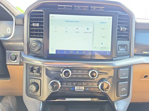 Used 2023 Ford F150 Lariat w/ Trailer Tow Package AWD/4WD image 29
