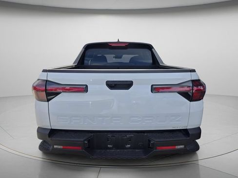 Used 2025 Hyundai Santa Cruz SEL FWD image 4