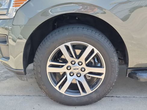 Certified 2024 Ford Expedition XLT RWD image 32