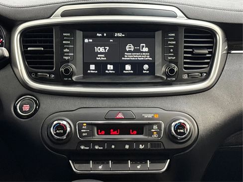 Used 2020 Kia Sorento EX image 19