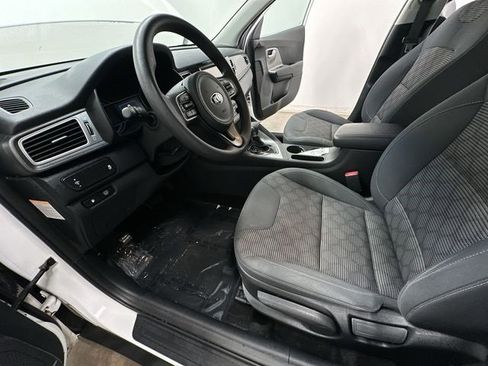 Used 2017 Kia Niro LX image 14