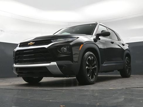 Used 2021 Chevrolet TrailBlazer LT w/ Convenience Package FWD image 25