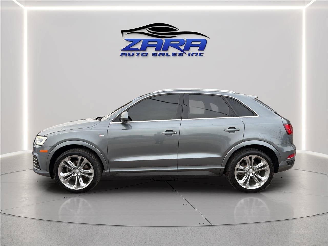 Used 2016 Audi Q3 2.0T Prestige w/ Prestige Package AWD/4WD image 4