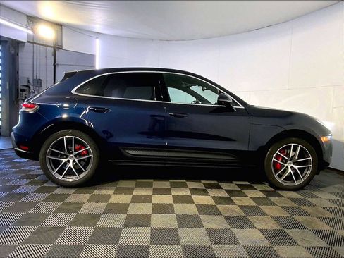 Certified 2022 Porsche Macan S AWD/4WD image 8
