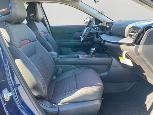 Used 2026 Nissan Kicks SR w/ SR Premium Package image 7