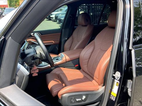 Used 2023 BMW X5 xDrive40i w/ M Sport Package AWD/4WD image 7