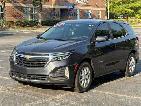 Used 2022 Chevrolet Equinox LT FWD image 2