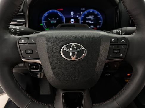 Used 2025 Toyota Camry XSE w/ Premium Plus Package AWD/4WD image 16