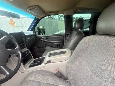 Used 2003 Chevrolet Silverado 2500 2WD Extended Cab image 9