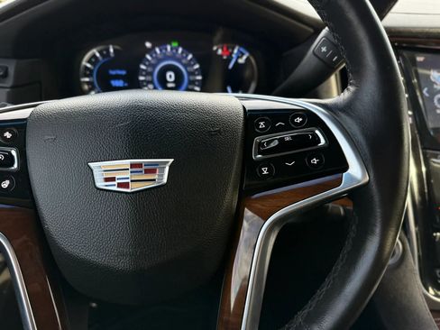 Used 2017 Cadillac Escalade Premium Luxury image 35