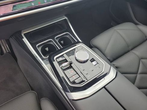 Used 2026 BMW 740i xDrive AWD/4WD image 32